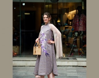 What to Buy in Hanoi Old Quarter: 10 Authentic Vietnamese Gifts You’ll Treasure